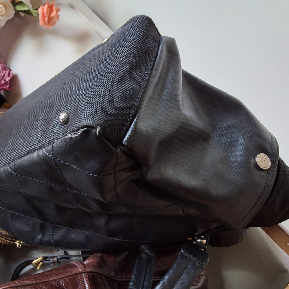 Authentic Chanel black tote bag - Picture 12 of 14